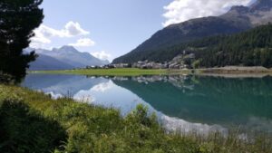 Fantastic Walking in the Italian and Swiss Alps thumbnail