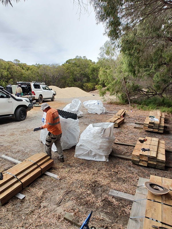 William Steps Loading Up For Lake William Steps Campaign - Bibbulmun Track Foundation