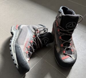 La Sportiva Goretex Boots – Size 39 thumbnail